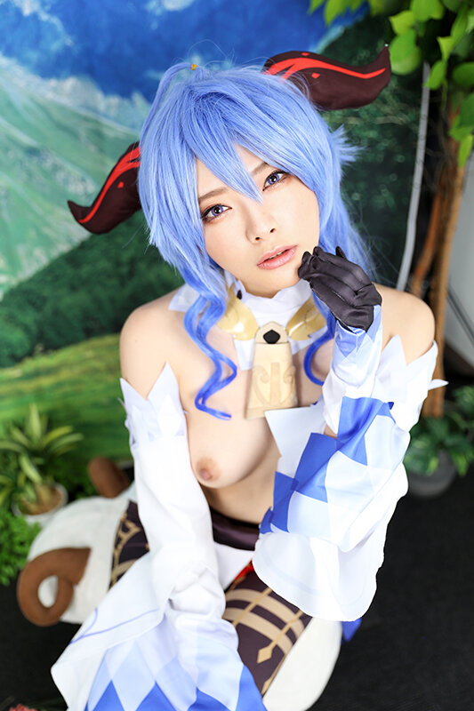 ビジュ良すぎ！性欲つよっつよ！どすけべ腰振りチ〇ポおねだり！【撮影会で絶大な人気を誇るコスプレイヤー美少女】連続生中出し子作り孕ませ種付け妊娠オープンワールドファック 一条みお│一条みお│ハイビジョン│h_1762djn00024